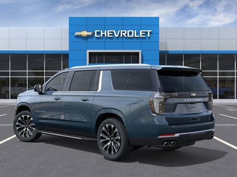 New 2026 Chevrolet Suburban High Country AWD/4WD image 3