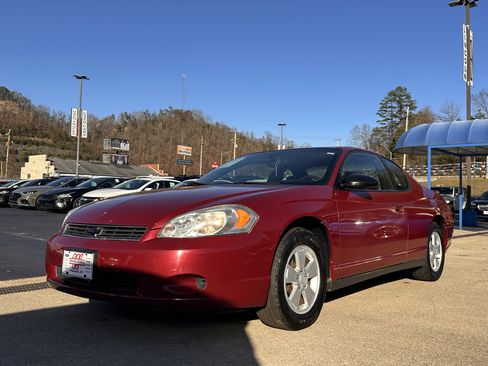 Used 2006 Chevrolet Monte Carlo LT w/ Preferred Equipment Group image 2
