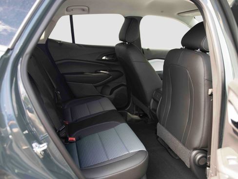 New 2025 Chevrolet Trax LT w/ Driver Confidence Package FWD image 22