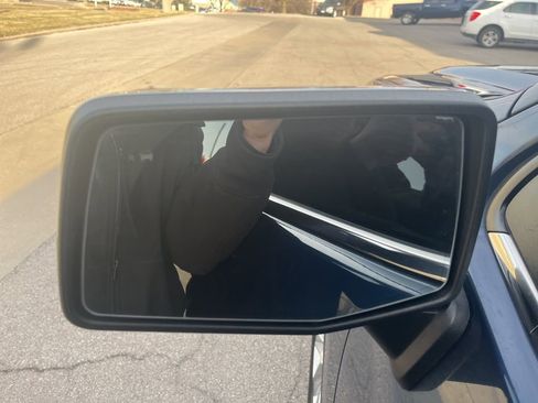 Used 2022 Chevrolet Silverado 1500 LTZ w/ LTZ Premium Package image 38