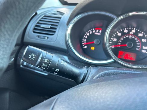 Used 2013 Kia Sorento LX w/ Convenience Pkg image 22