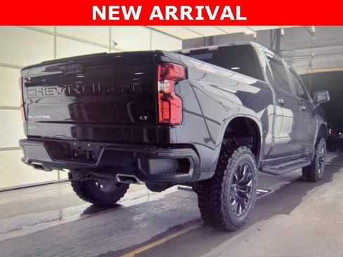 Used 2024 Chevrolet Silverado 1500 LT Trail Boss w/ Convenience Package II image 6