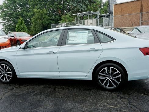 New 2025 Volkswagen Jetta SE image 6