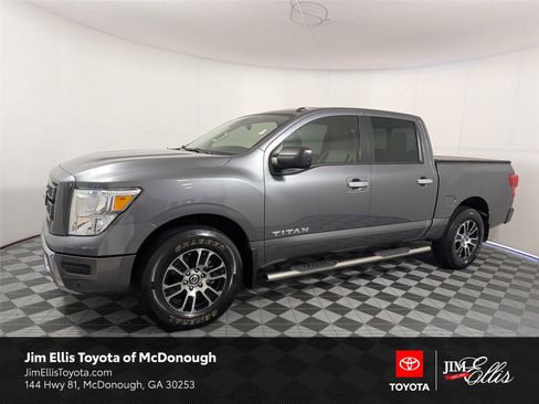 Used 2021 Nissan Titan SV w/ SV Convenience Package image 1