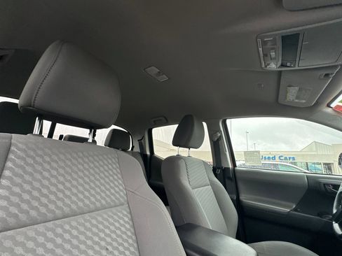 Used 2022 Toyota Tacoma SR5 image 16