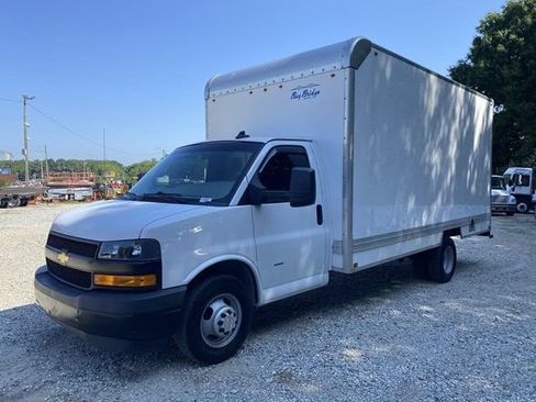 Used 2020 Chevrolet Express 3500 Extended w/ Driver Convenience Package RWD image 1