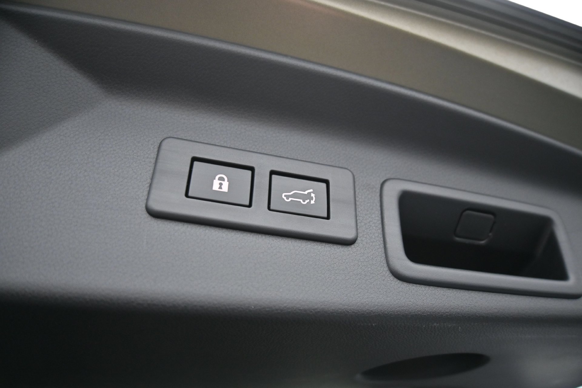 Used 2025 Subaru Forester Limited AWD/4WD image 16