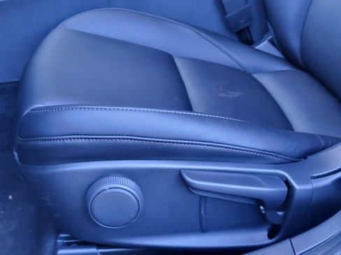 Used 2025 MAZDA MAZDA3 s image 21