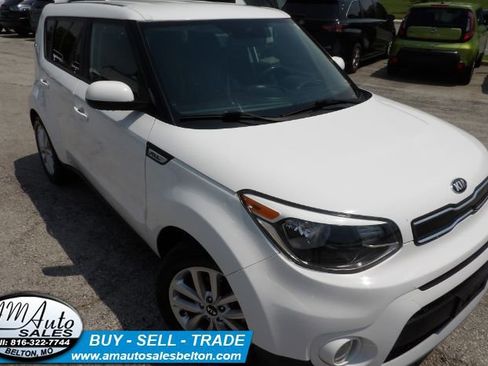 Used 2019 Kia Soul + image 25