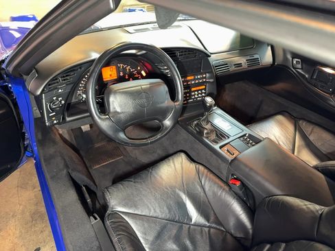 Used 1996 Chevrolet Corvette Coupe image 12