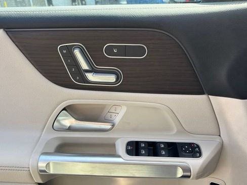 New 2026 Mercedes-Benz GLB 250 4MATIC image 36