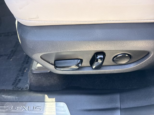 Used 2024 Lexus TX 350 FWD w/ Captains Chair Package image 12