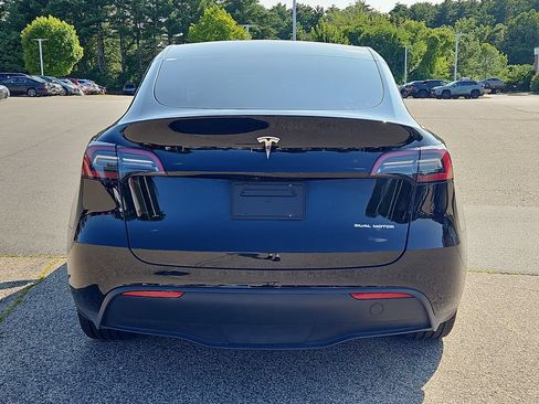 Used 2025 Tesla Model Y Long Range AWD/4WD image 11