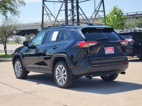 Used 2025 Toyota RAV4 XLE Premium image 4