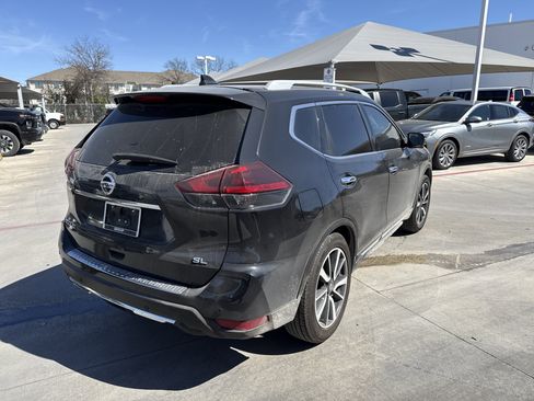 Used 2019 Nissan Rogue SL w/ Premium Package image 3