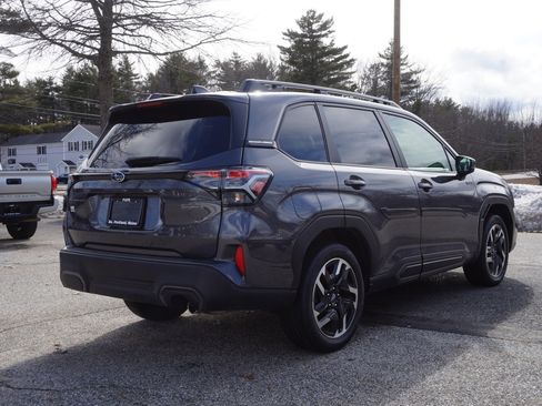 Used 2025 Subaru Forester Limited image 5