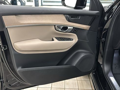 New 2026 Volvo XC90 T8 Plus w/ Protection Package Premier image 21