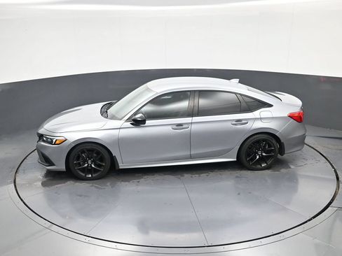 Used 2023 Honda Civic Sport image 30