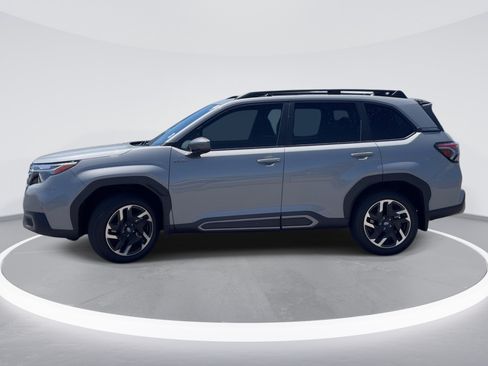 Used 2025 Subaru Forester Limited AWD/4WD image 4