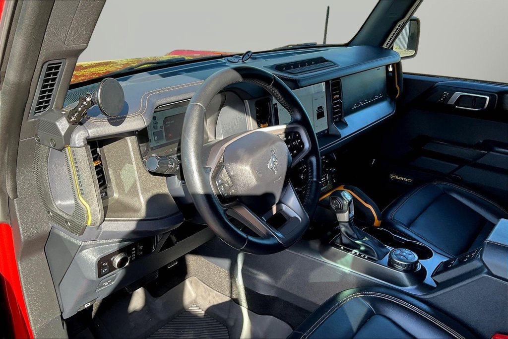 Used 2024 Ford Bronco Badlands AWD/4WD image 17