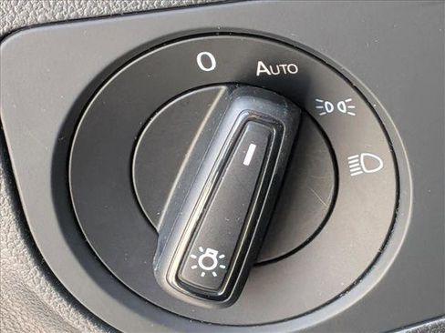 Used 2019 Volkswagen Tiguan S w/ Driver Assistance Package image 8