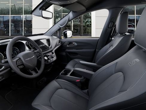 New 2026 Chrysler Pacifica Select image 22