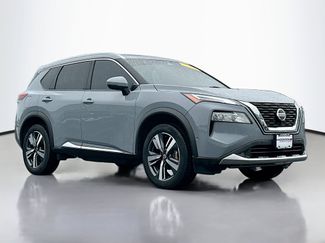 Used 2021 Nissan Rogue Platinum image 1