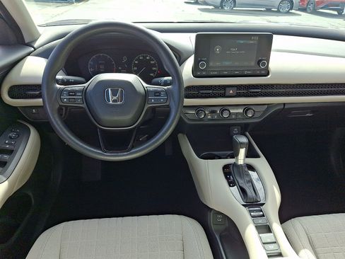 Used 2024 Honda HR-V LX image 10