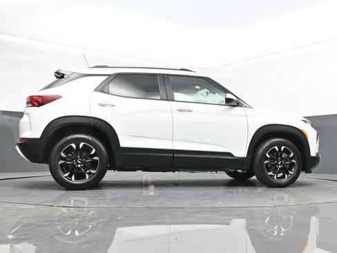 Used 2023 Chevrolet TrailBlazer LT image 41