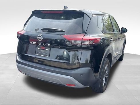 Used 2023 Nissan Rogue S image 3