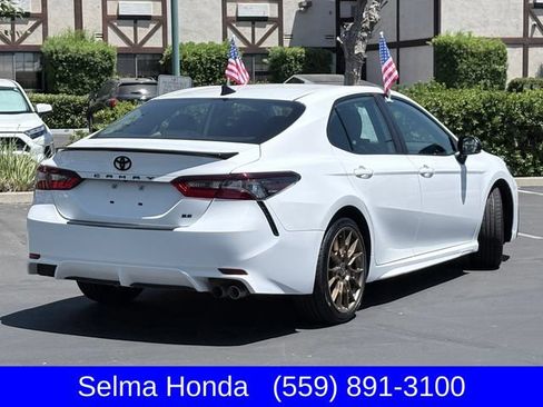 Used 2024 Toyota Camry SE FWD image 5