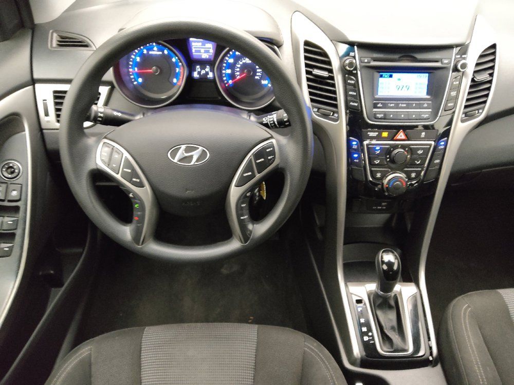 Used 2017 Hyundai Elantra GT FWD image 22