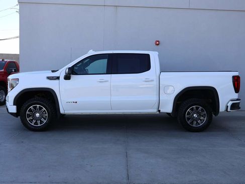 Used 2025 GMC Sierra 1500 AT4 image 2