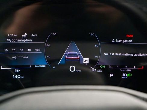 Used 2025 Audi Q5 Premium image 17