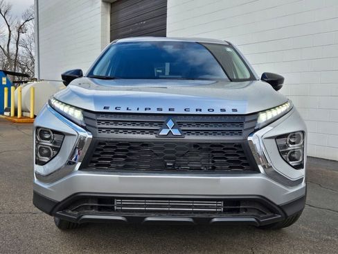 New 2025 Mitsubishi Eclipse Cross LE image 3