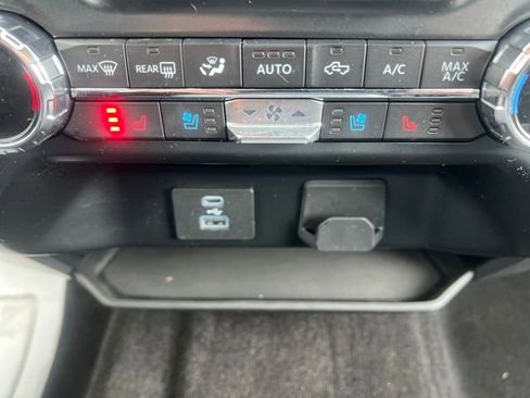 Used 2022 Ford F150 Lariat w/ Equipment Group 501A Mid image 29