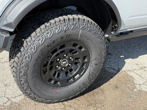 New 2026 Ford Bronco Badlands AWD/4WD image 4