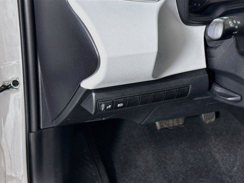 Used 2023 Toyota Corolla SE w/ Carpet Mat Package (TMS) FWD image 4