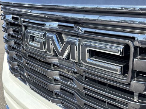 Used 2023 GMC Sierra 1500 Denali Ultimate image 32