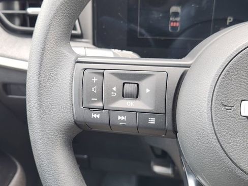 Used 2025 Nissan Kicks SV image 19