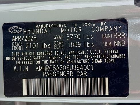 Certified 2025 Hyundai Venue Limited image 33