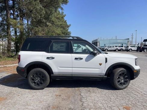 New 2026 Ford Bronco Sport Badlands AWD/4WD image 2