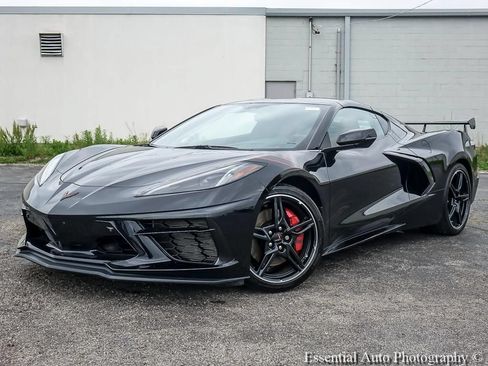 Used 2023 Chevrolet Corvette Stingray Preferred Cpe w/ Z51 Performance Package RWD image 2