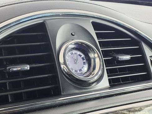 Used 2014 Buick Enclave Premium FWD image 21