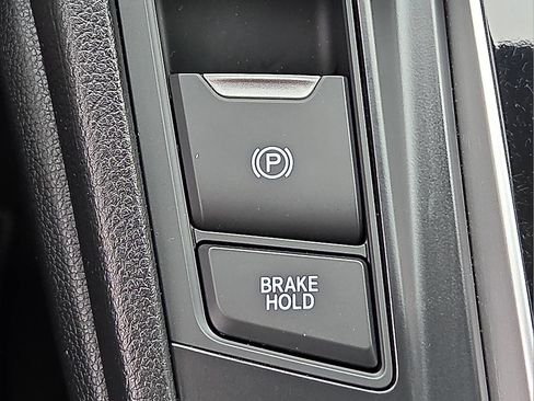 Used 2020 Honda CR-V LX image 16