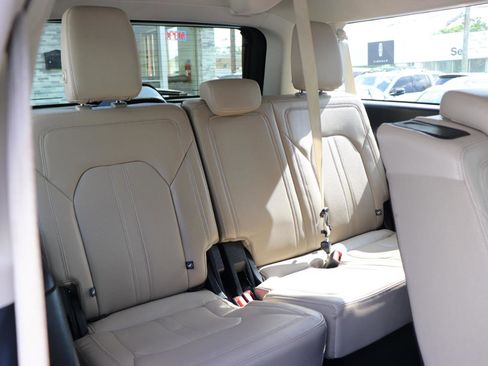 Used 2024 Ford Expedition Max Limited AWD/4WD image 14
