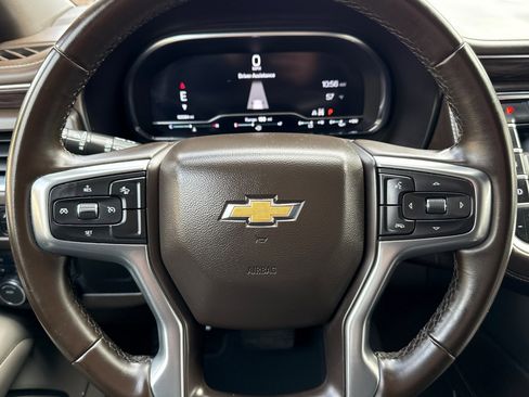 Used 2024 Chevrolet Suburban LT image 30