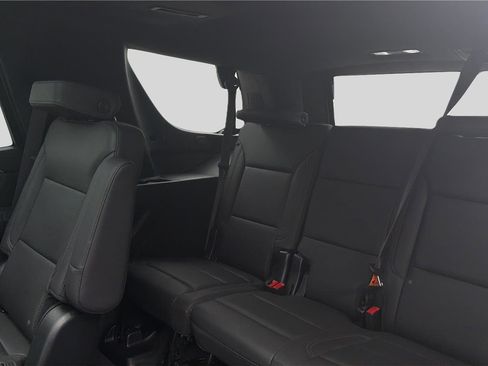 Used 2023 Chevrolet Tahoe Z71 w/ Luxury Package AWD/4WD image 18