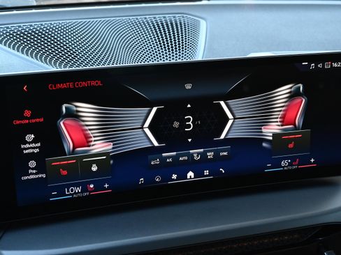 Certified 2025 BMW 230i Coupe image 15