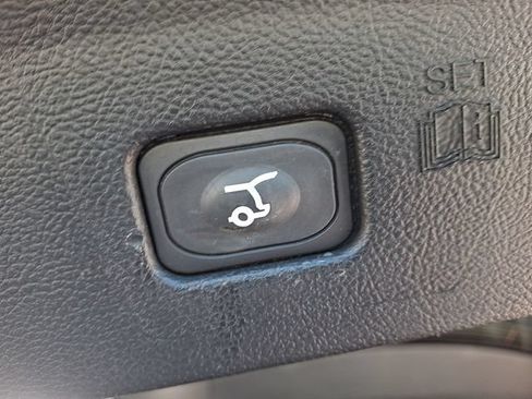 Certified 2024 Ford Edge Titanium AWD/4WD image 37
